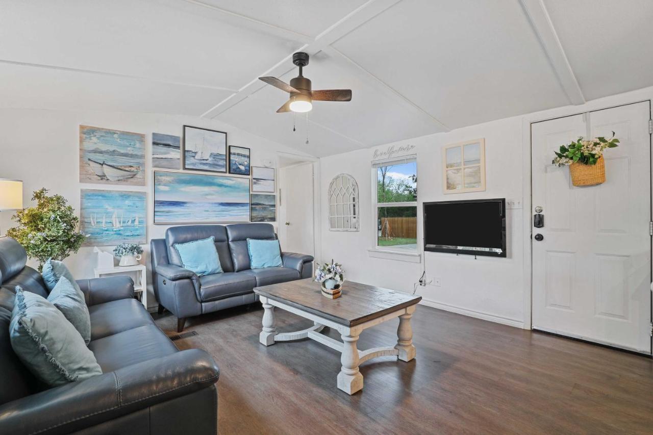 Pet-Friendly Lake Dallas Home Near Lewisville Lake المظهر الخارجي الصورة