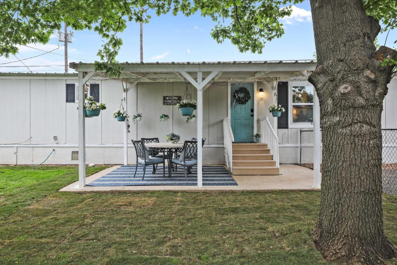 Pet-Friendly Lake Dallas Home Near Lewisville Lake المظهر الخارجي الصورة